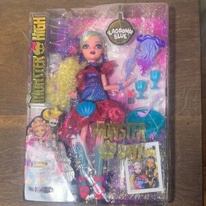 Monster High Lagoona Blue Party Set with Pink and Blue Accents